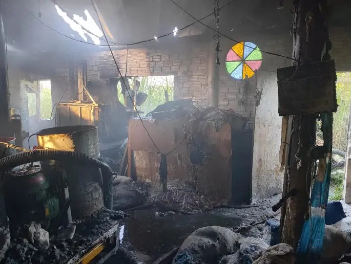 Galpão de depósito de algodão é atingido por incêndio