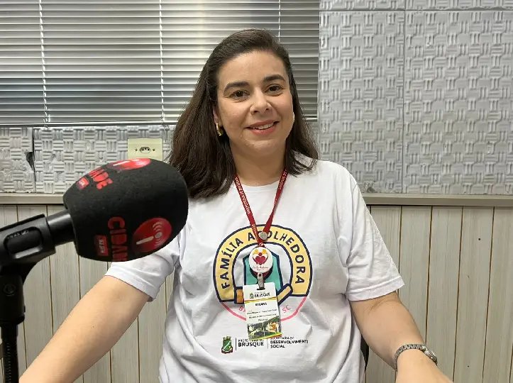 (VÍDEO) Ionara explica como funciona o Serviço de Família Acolhedora