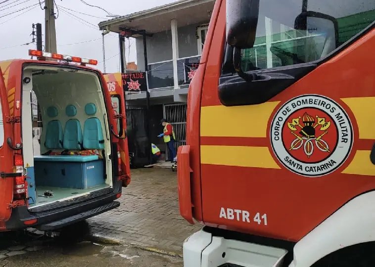  Mulher fica gravemente ferida após queda de elevador em Gaspar