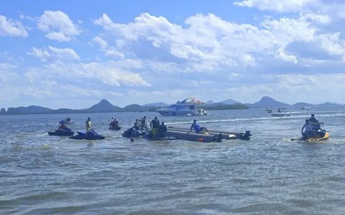 Bebê de 8 meses cai no mar e é resgatado debaixo de embarcação 
