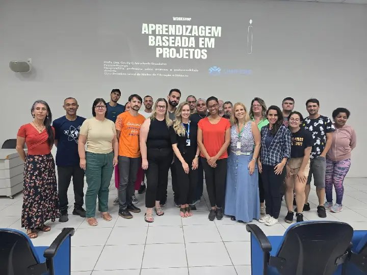 Professores da rede estadual recebem formação da UNIFEBE