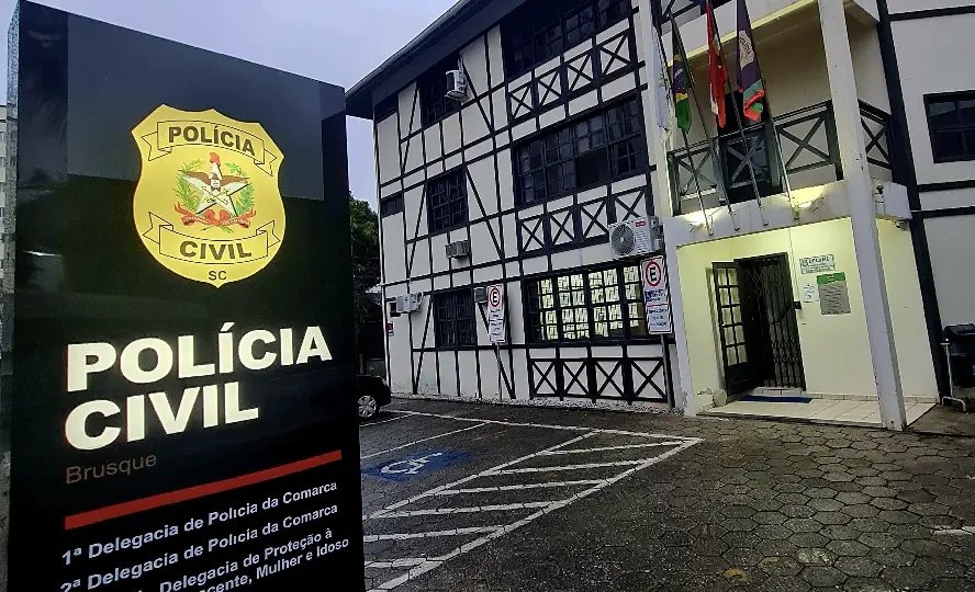Polícia Civil prende suspeito por estupro de vulnerável em Brusque 
