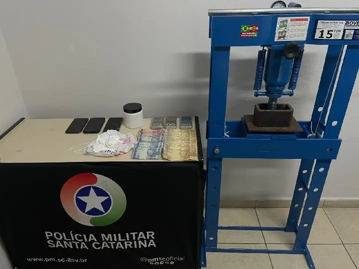 Polícia detém trio por tráfico de drogas no Azambuja
