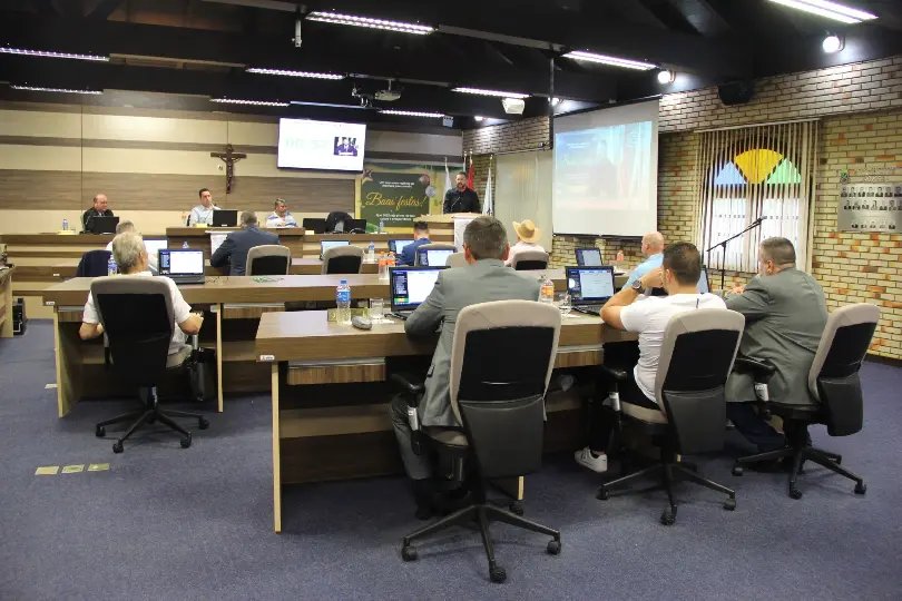 Legislativo ratifica orçamento municipal de mais de R$ 1 bilhão para 2025