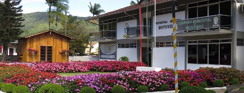Serviços essenciais continuam em Botuverá durante recesso