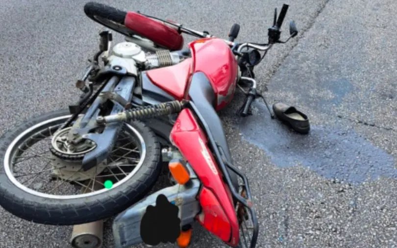 Idoso morre em colisão entre moto e carreta na BR-101