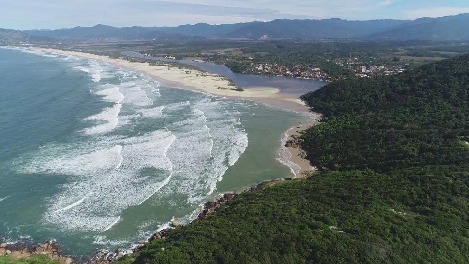 Relatório aponta as praias que estão próprias para banho em SC