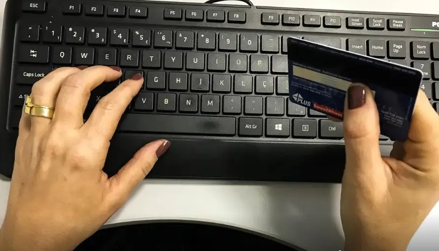 Dados de Pix e de cartão de crédito serão monitorados pela Receita Federal