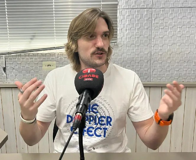 (VÍDEO) “A gente gosta de coisa que fascina”, destaca Loos, diretor do canal Ciência Todo Dia