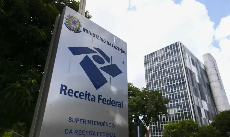 Falsa cobrança sobre o Pix: Receita Federal dá dicas de proteção contra o golpe