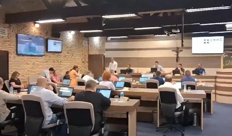 (VÍDEO) Câmara aprova empréstimo milionário à Prefeitura para compra de maquinários do Obras