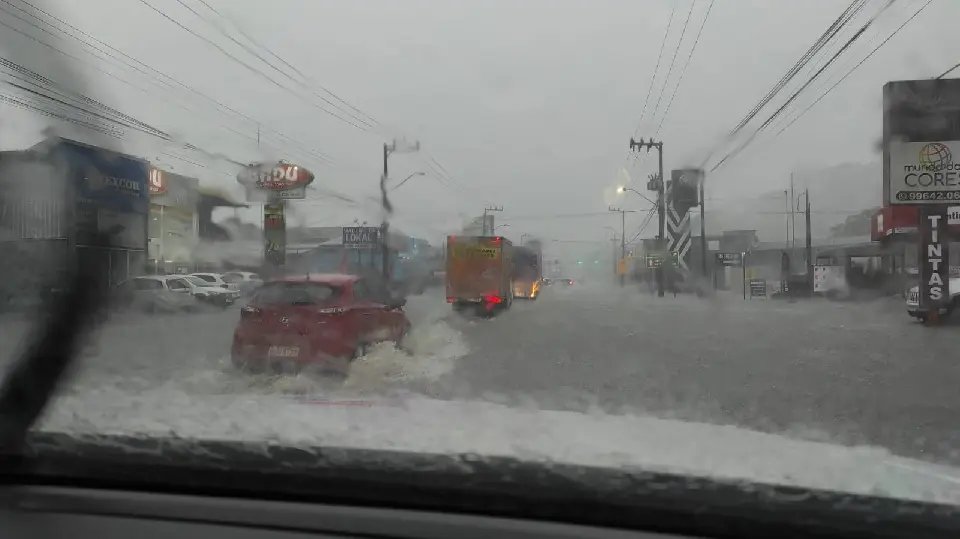 Alagamentos nesta quinta: PMSC atualiza situações das rodovias