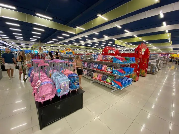 Havan prevê crescimento de 40% nas vendas de materiais escolares para 2025