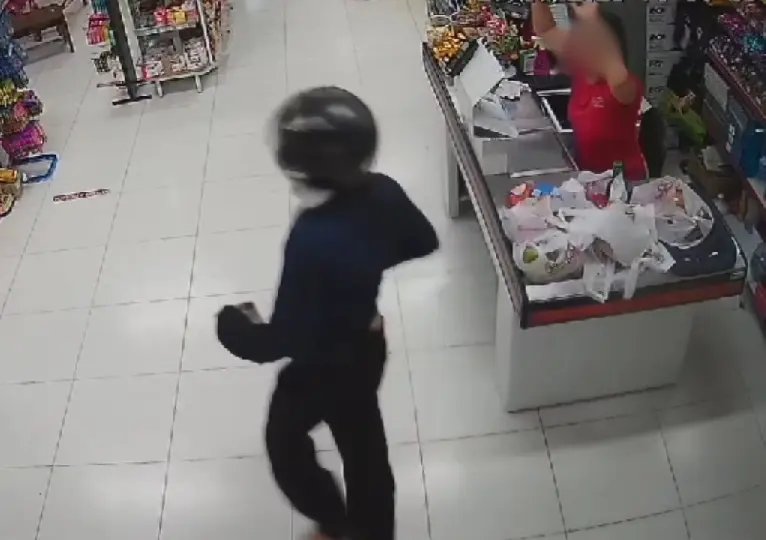 (URGENTE) VÍDEO - Final de tarde movimentado em Botuverá com assaltos a comércios