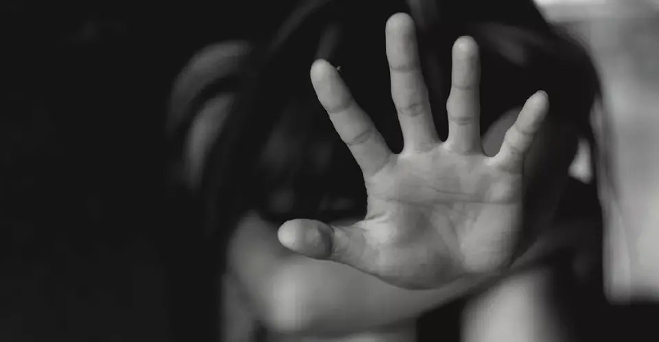 Mãe autoriza padrasto a estuprar filha e ambos são condenados em São João Batista