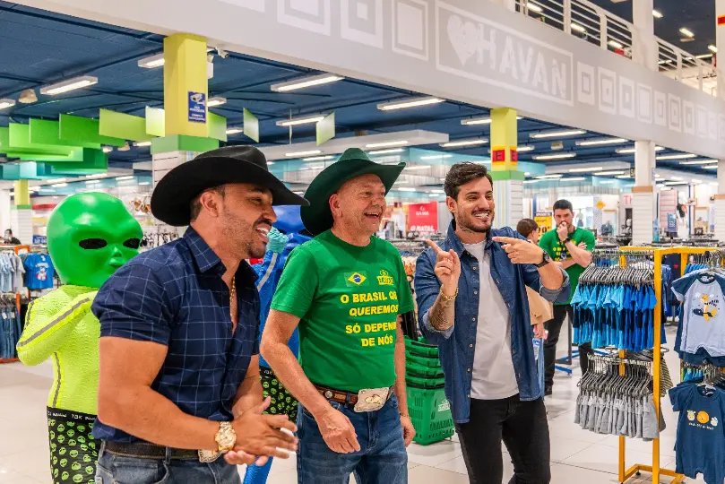 (VÍDEO) Havan lança paródia “Descer pra Havan” com Luciano Hang e dupla Brenno e Matheus