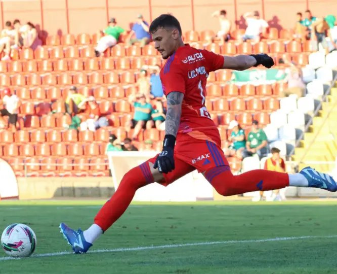 Brusque FC anuncia novo goleiro para a temporada 2025