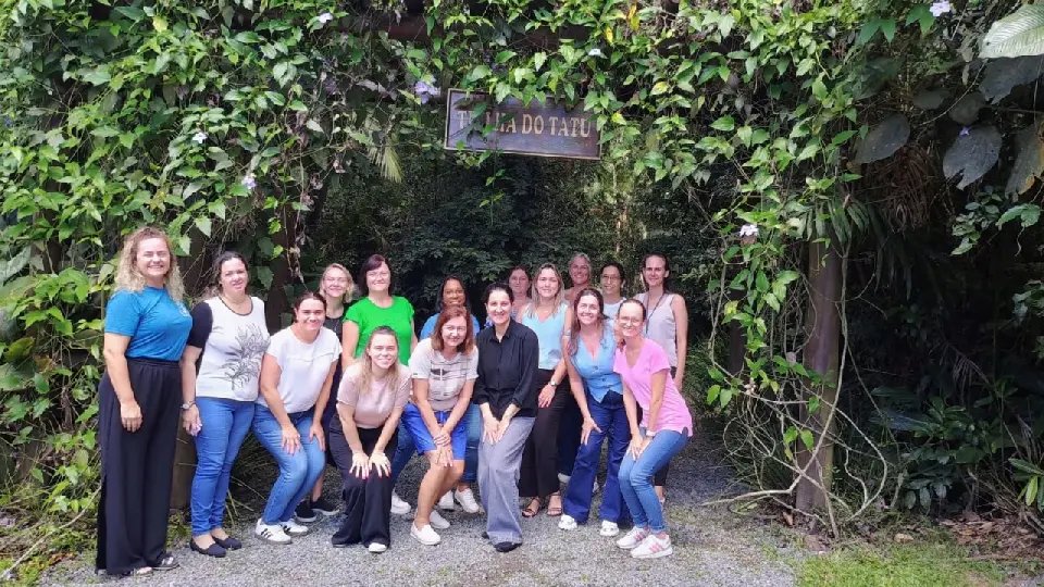 Professoras de Guabiruba conhecem o programa "Vale Muito - Maravilhas do Vale Europeu"