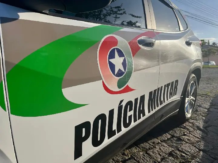 Homem com mandado por tráfico é preso no bairro Volta Grande 