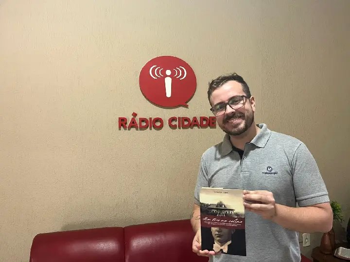 (VÍDEO) Timm prepara nova tiragem do livro “Um tiro na colina”