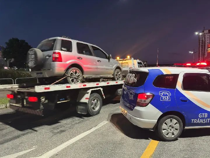 Motoristas desrespeitam interdição e são autuados pela GTB em Brusque