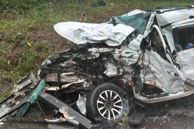 Homem e criança morrem em grave acidente na BR-282