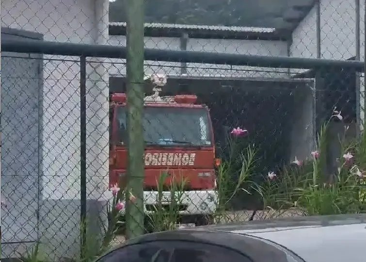 (VÍDEO) Bombeiros são acionados para princípio de incêndio em Guabiruba