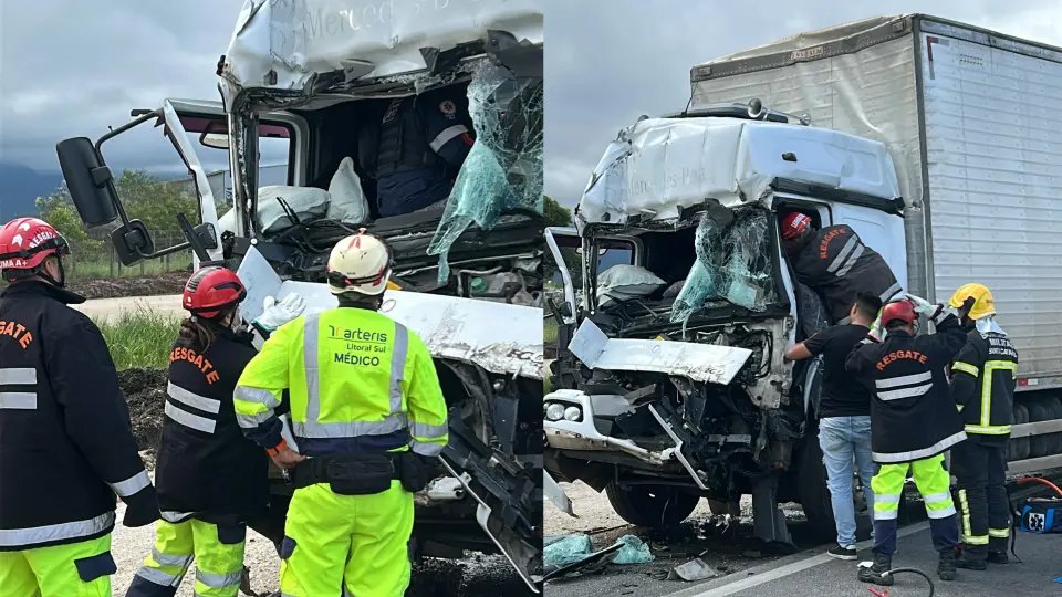 Três caminhões colidem e acidente deixa vítimas na BR-101