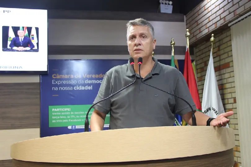  Pirola comemora a publicação de lei que cria novos cartórios de imóveis