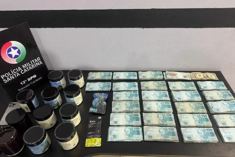 PM prende suspeitos e encontra R$ 124 mil em espécie e drogas no valor de R$ 650 mil