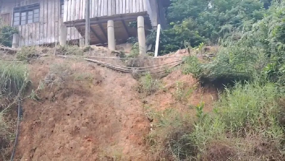 (VÍDEO) Comunidade cobra manutenção urgente na SL-020