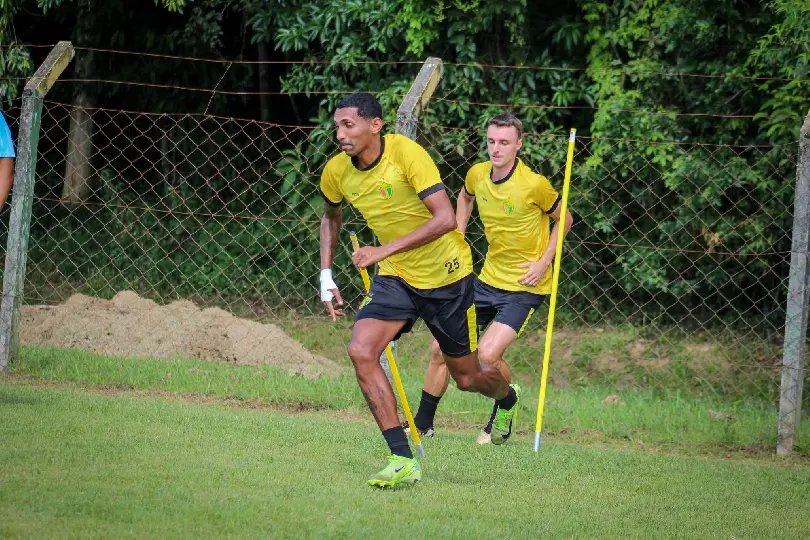 Brusque treina de olho na Chapecoense e anuncia reforço para a temporada