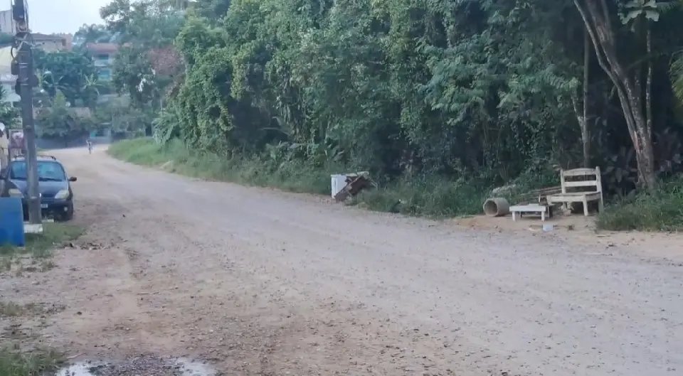 (VÍDEO) Moradores reclamam de atraso e cobram asfaltamento da Rua José Debatin 