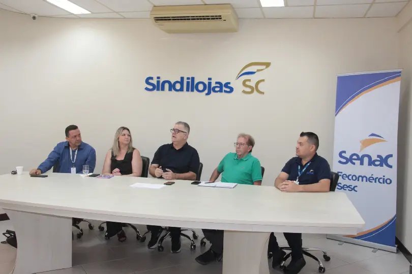 (VÍDEO) Entidades e Prefeitura lançam ações para fortalecer o comércio