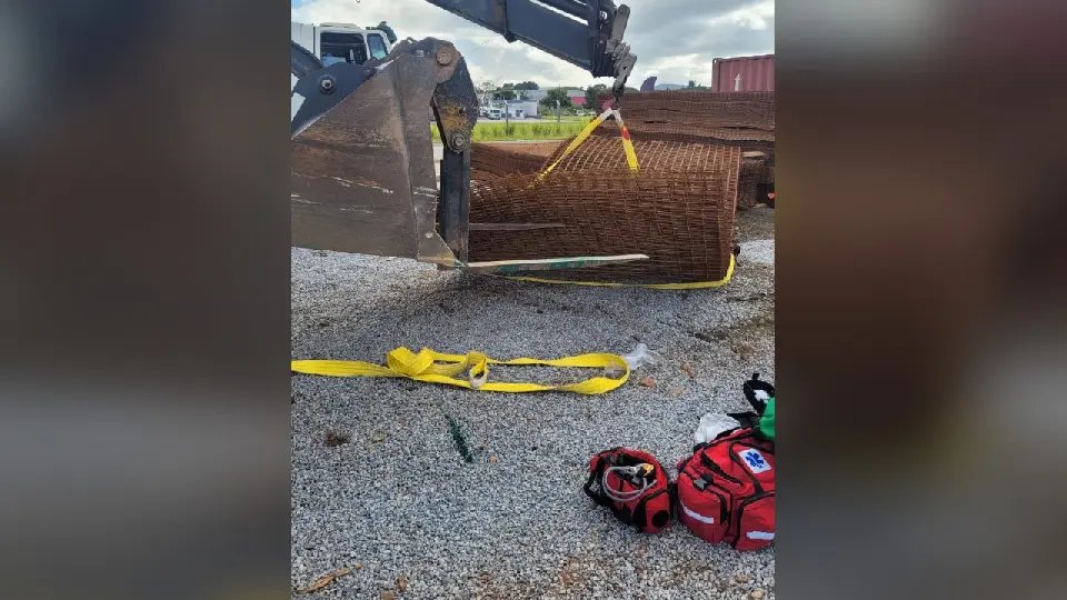 Trabalhador morre após queda de carga de ferro