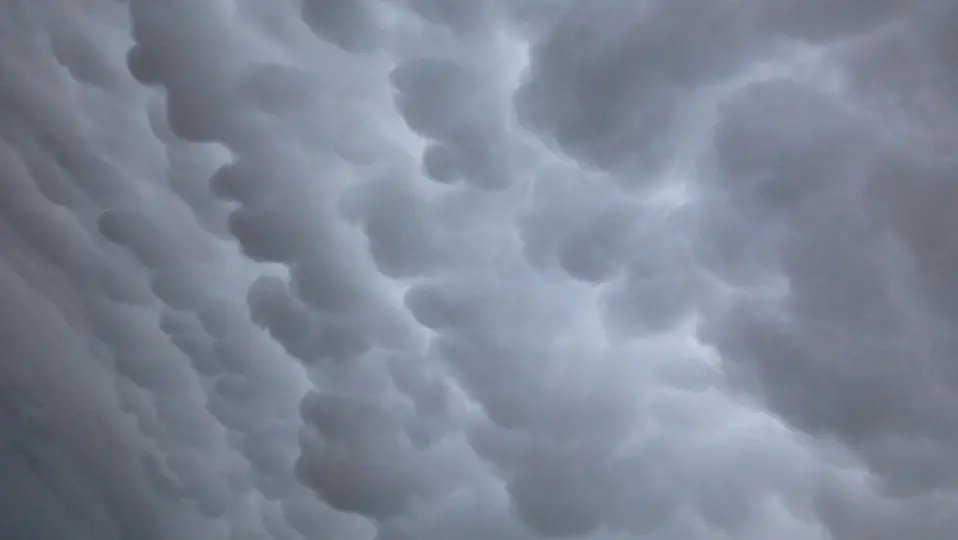 Onda de calor dará lugar à frente fria em Santa Catarina