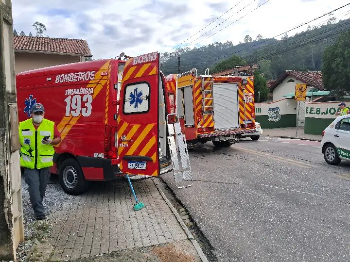 Bombeiros atualizam informações sobre acidente que deixou dois idosos feridos