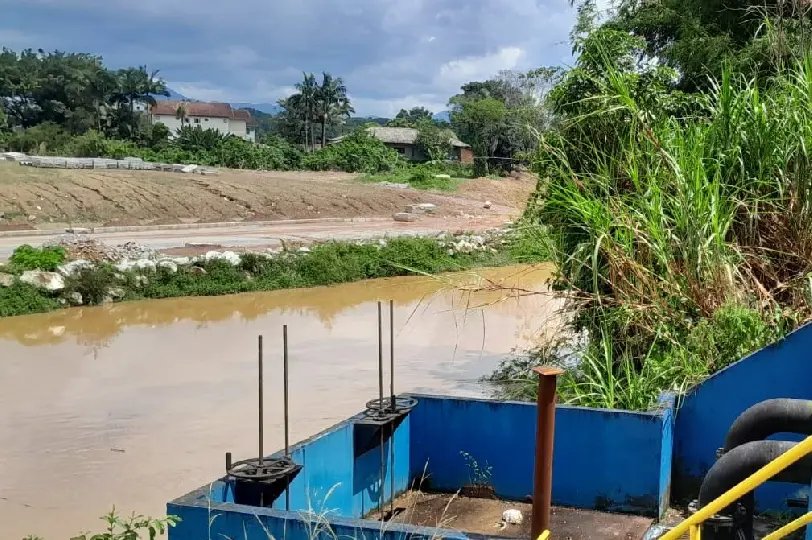 Samae alerta para falta de água em alguns bairros devido à alta turbidez
