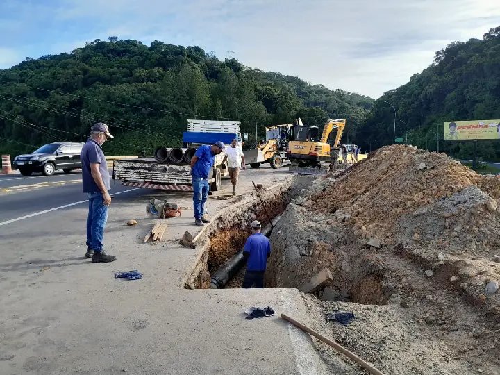 Atenção motoristas: ponte do Maluche está interditada no sentido centro