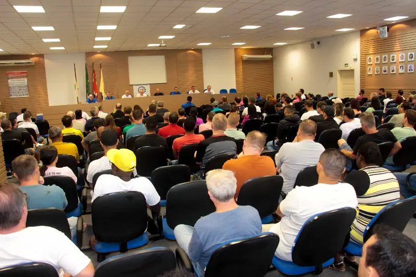 Sintrafite aprova pauta salarial 2025 com reajuste de 15%