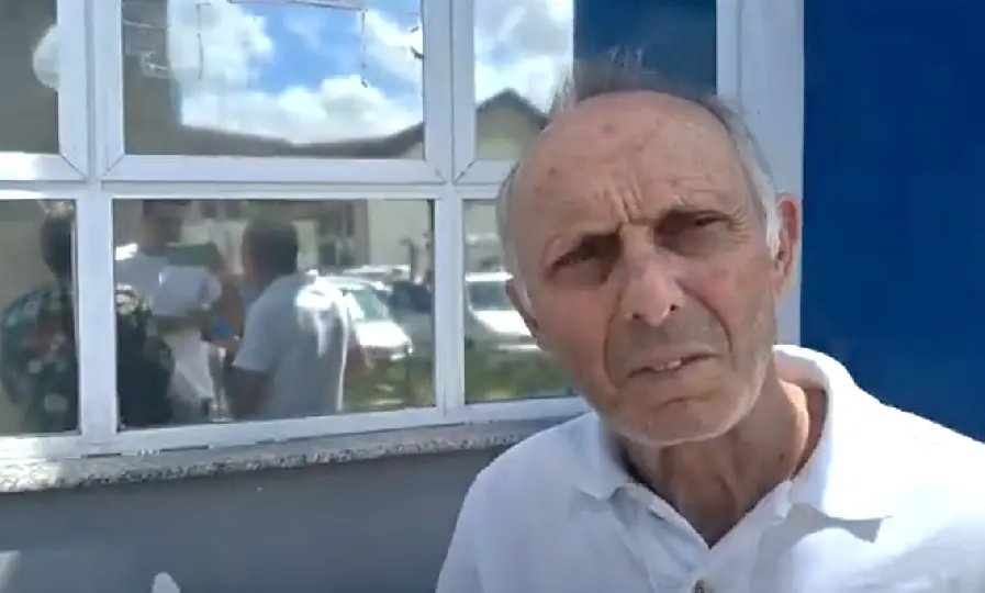 (VÍDEO) Aposentado reclama por não estar conseguindo atendimento pelo SUS