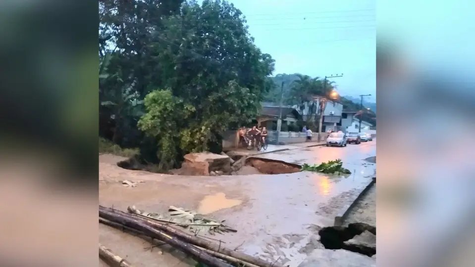 (VÍDEO) Secretário de Obras detalha recuperação das vias afetadas pela chuva em Brusque