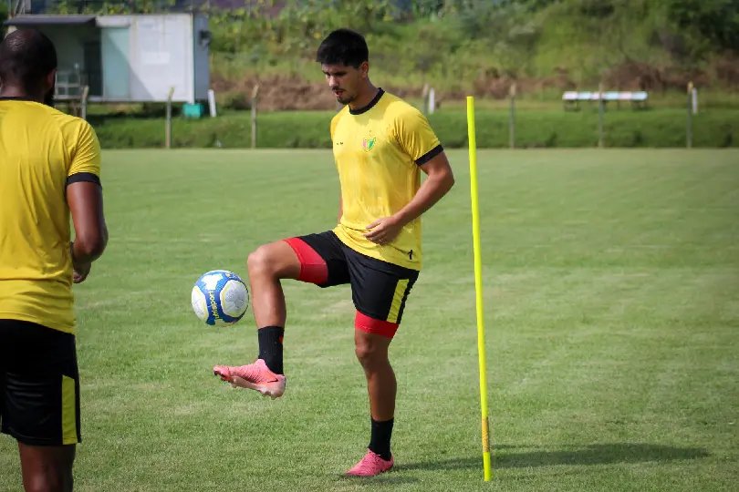 Brusque FC intensifica preparação com treino tático e físico no CT do Marreco
