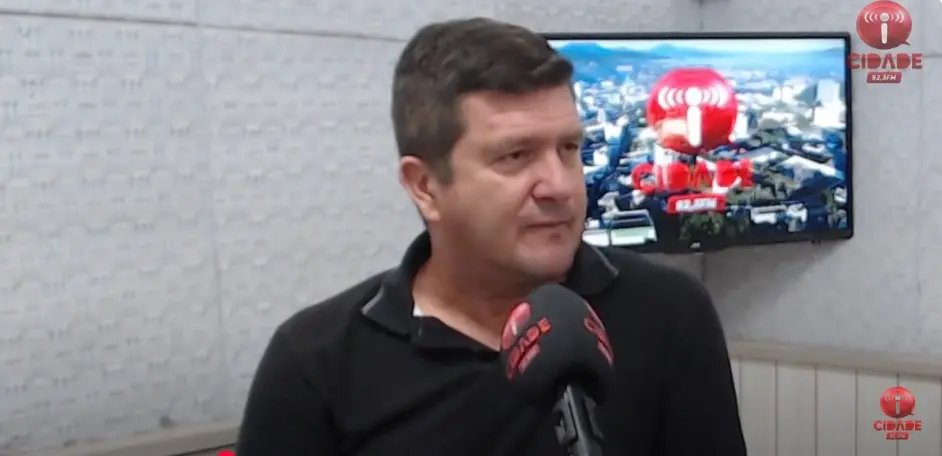 (VÍDEO) Presidente do Carlos Renaux critica interdição do Augusto Bauer