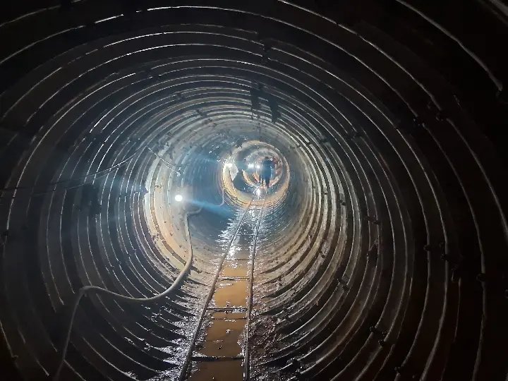 (VÍDEO) Dentro do buraco: o que vimos nas obras da Primeiro de Maio