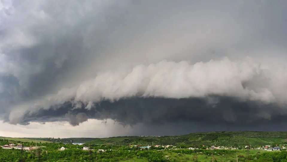 Instabilidade climática promete trazer temporais à Santa Catarina
