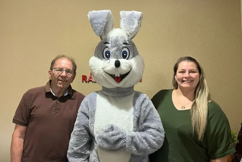 (VÍDEO) Equipe do Turismo divulga atrações do Ostern Brusque na Cidade FM