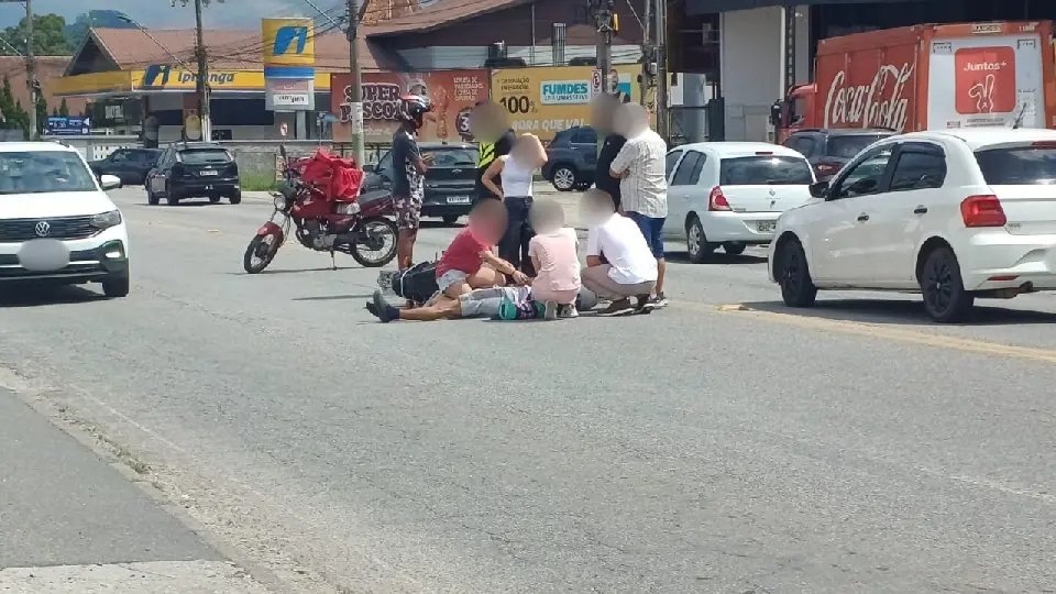 Motociclista fica ferido em acidente no bairro Centro II