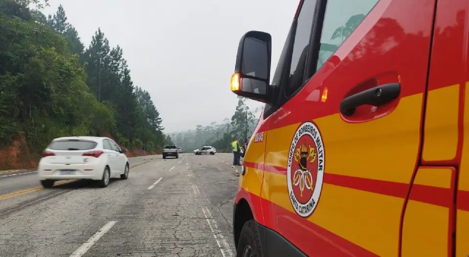 Bombeiros atualizam informações da colisão frontal desta manhã