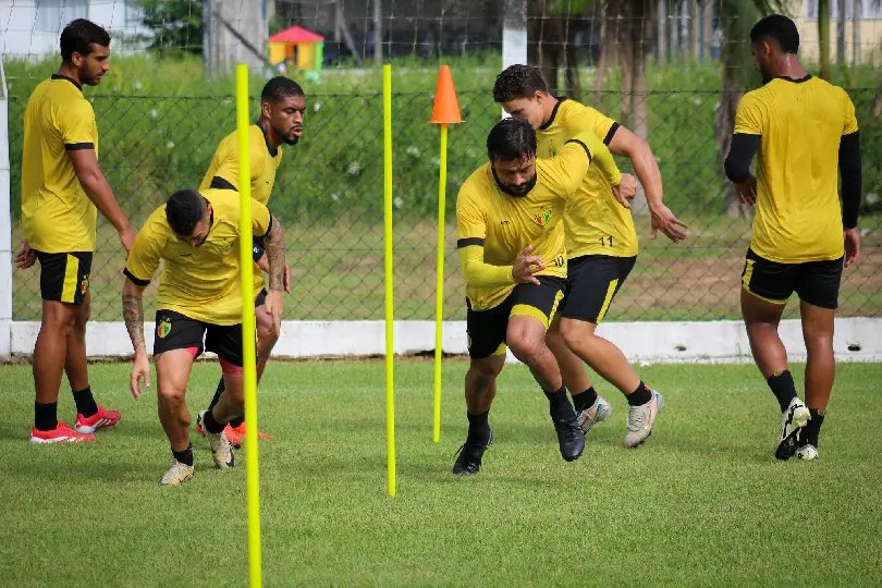 Quadricolor trabalha força e movimentações ofensivas no CT do Olaria